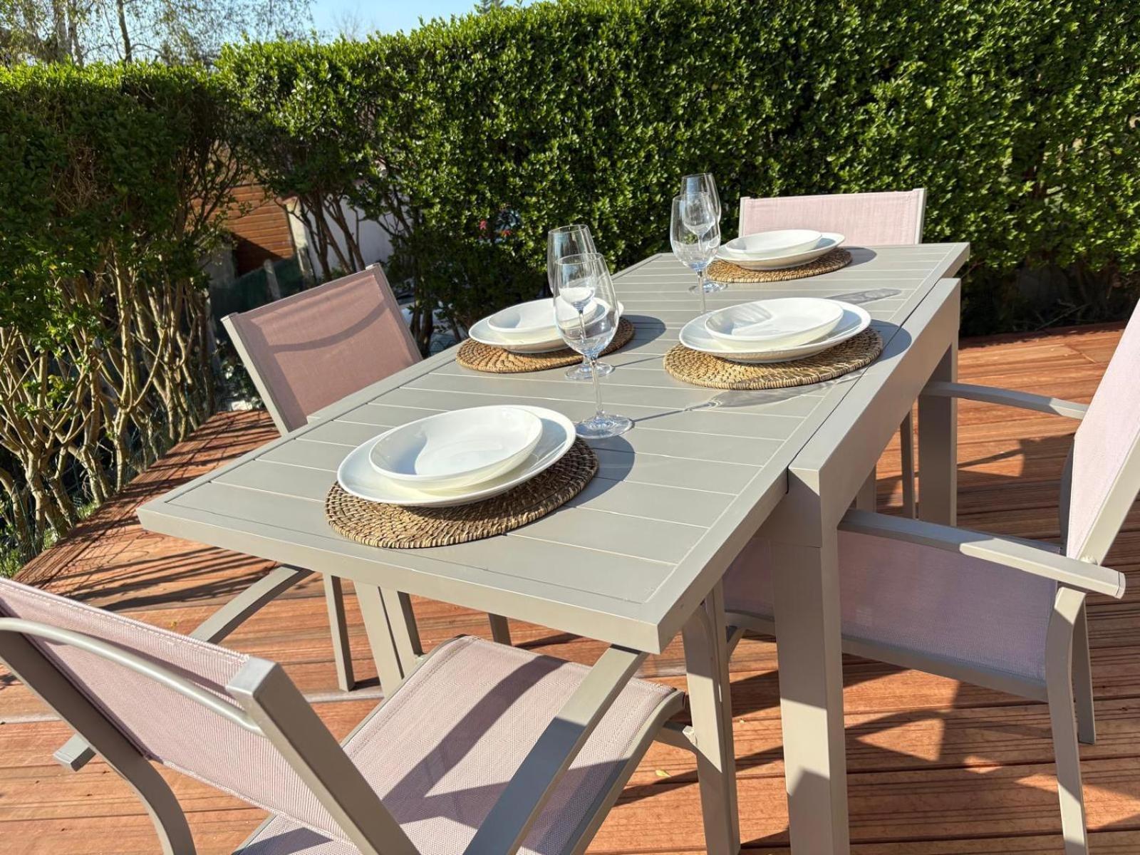 Cocon Avec Terrasse En Rdc Proche *